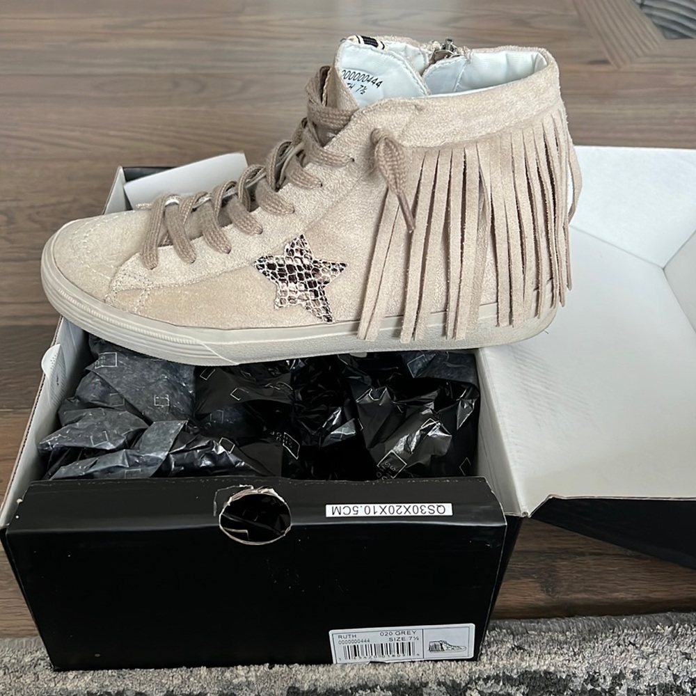 Shu shop Ruth Grey sneaker